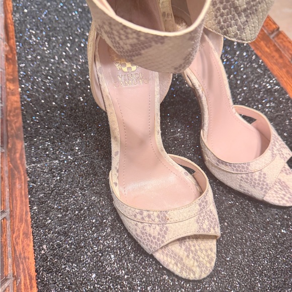 Vince Camuto Textured Cream Sandals - Picture 1 of 10